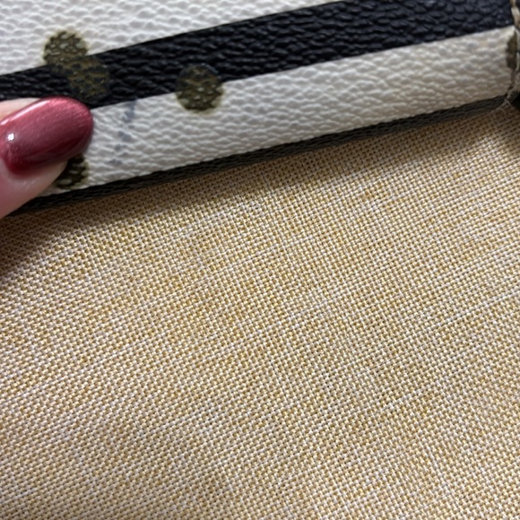 Kate Spade Black and White Striped Wallet - Picture 11 of 12